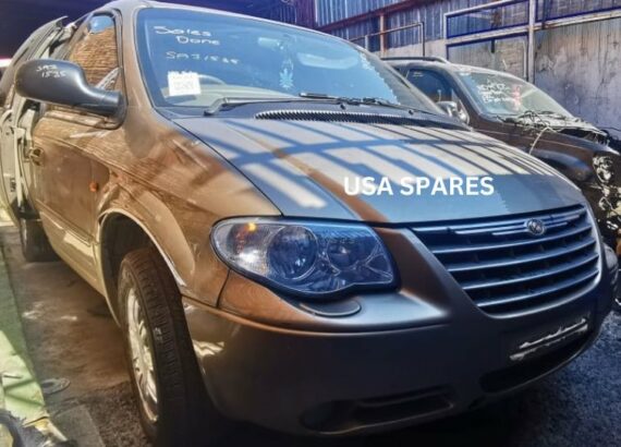 CHRYSLER GRAND VOYAGER 3.3 STRIPPING FOR SPARES.