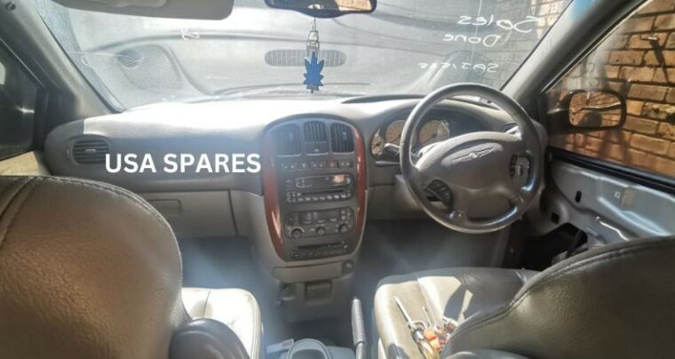 CHRYSLER GRAND VOYAGER 3.3 STRIPPING FOR SPARES.